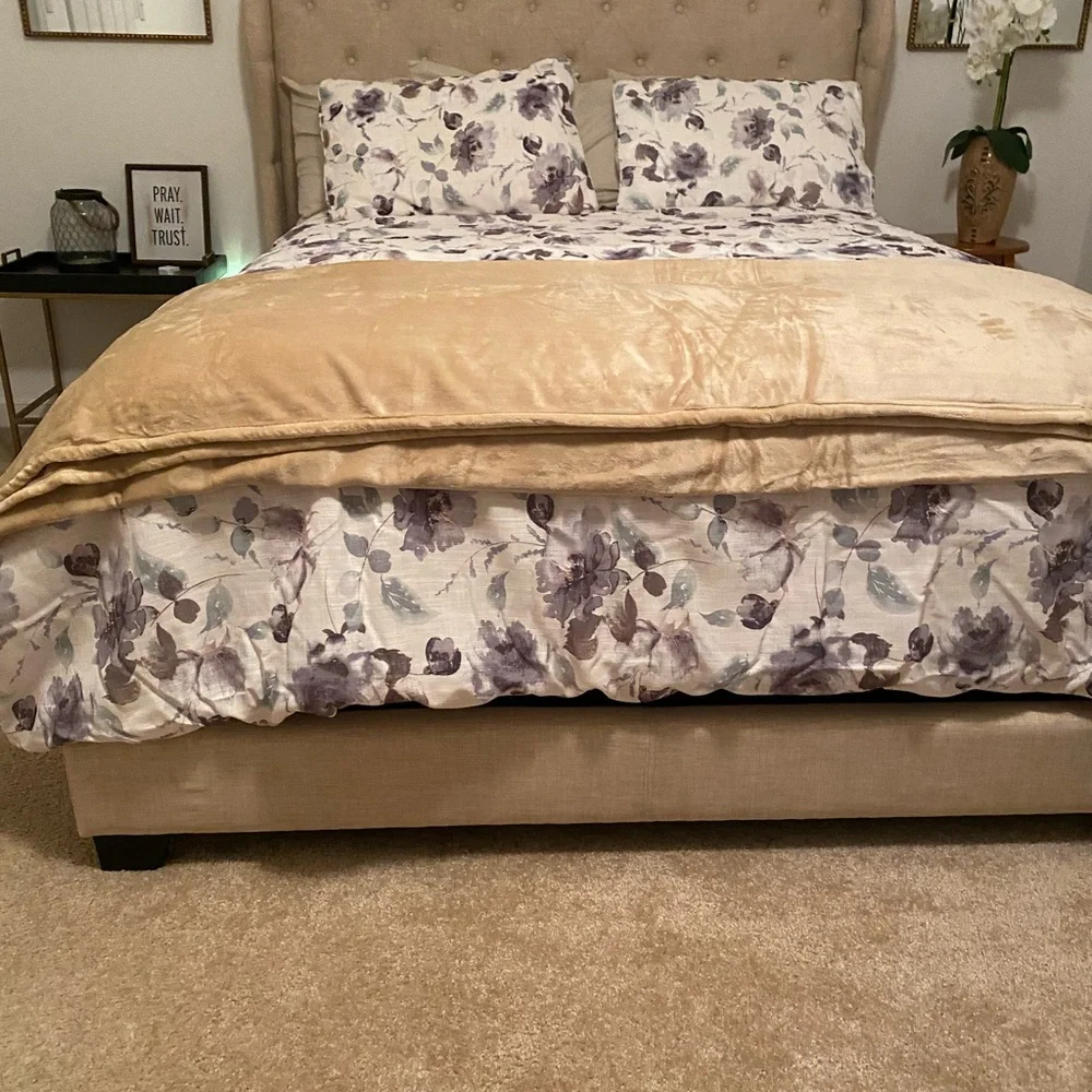 Sherry Kline Queen Floral Comforter Set